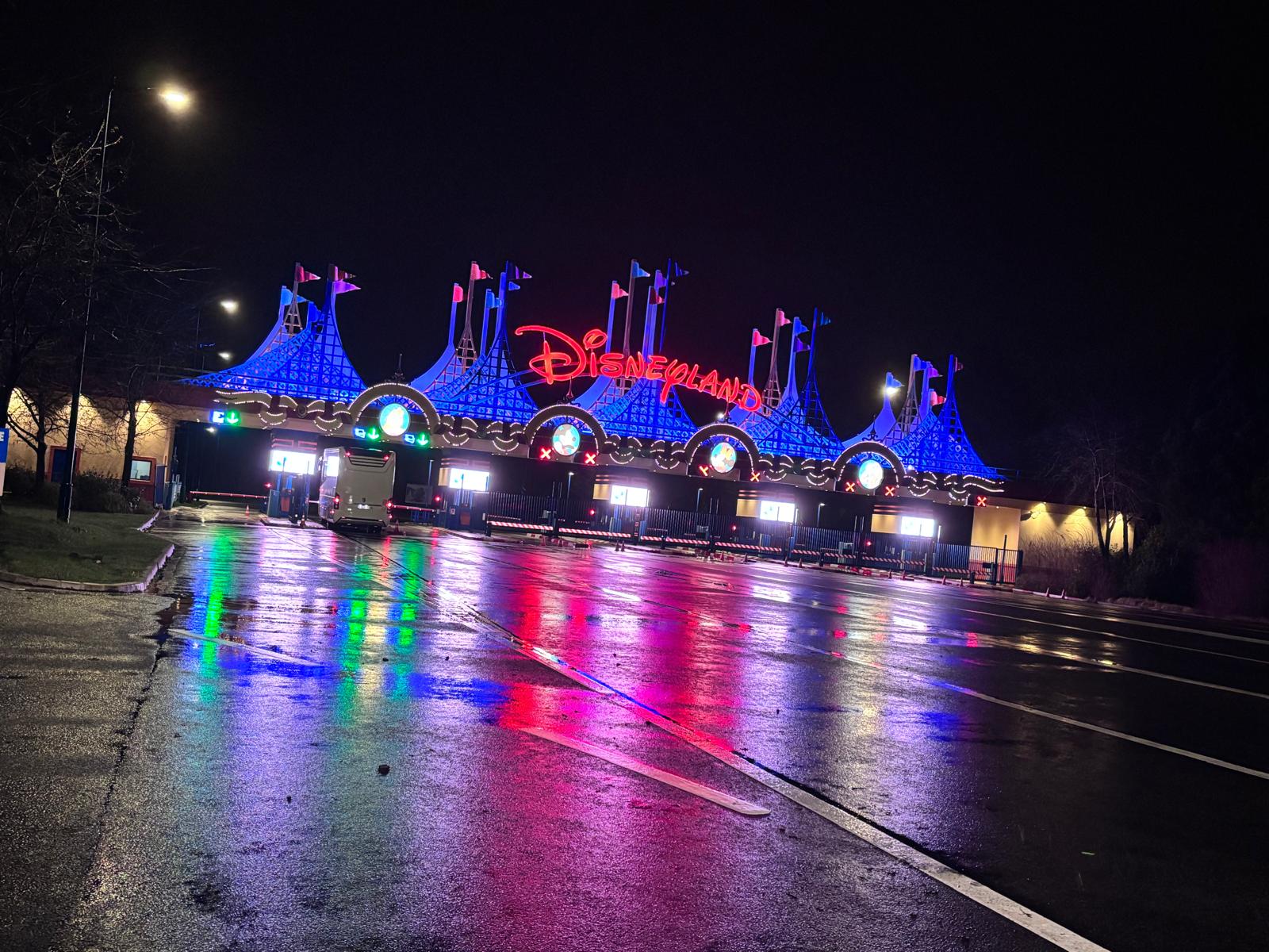 shuttle disneyland
